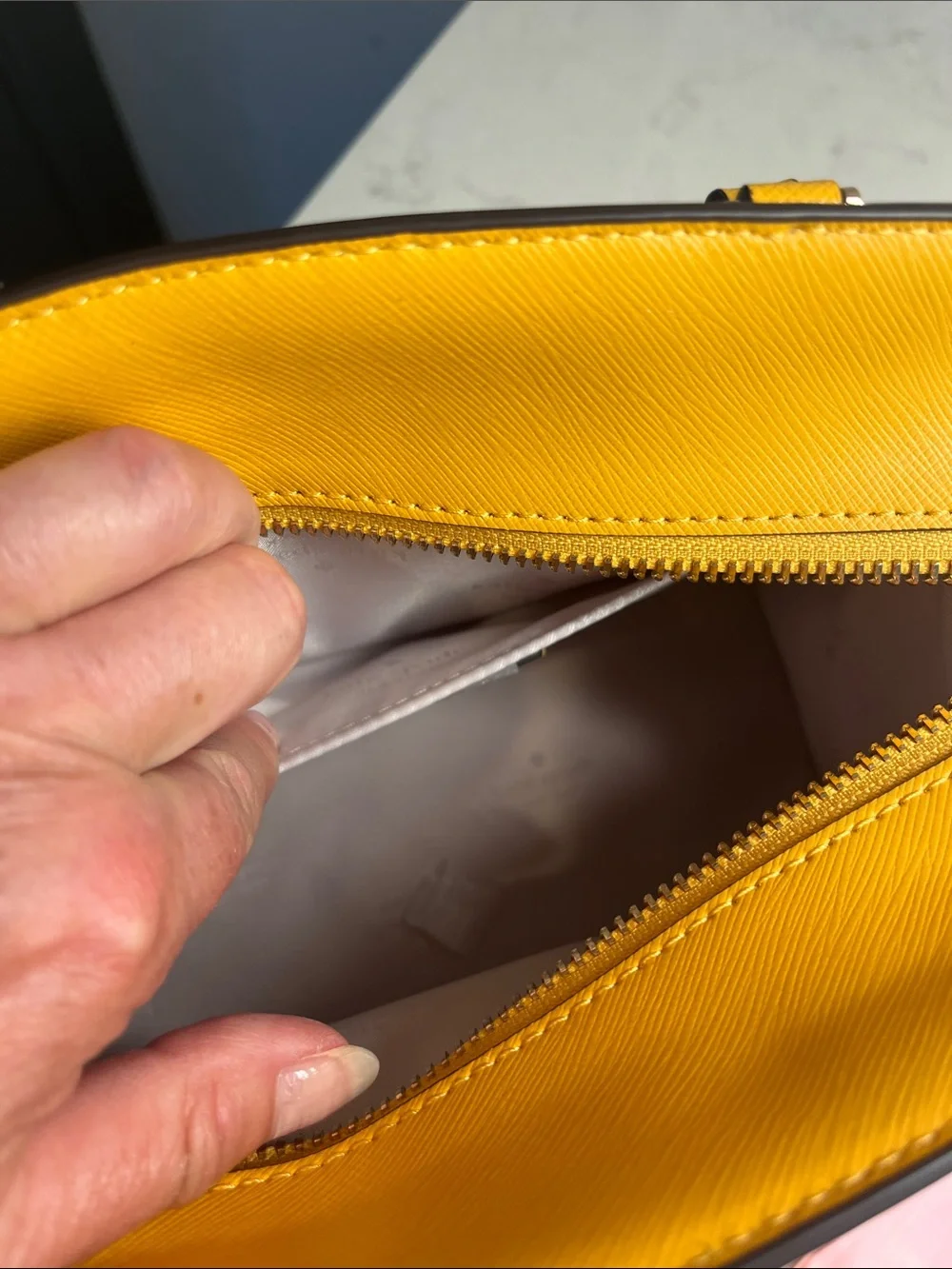 kate spade Small Madison Merigold Leather crossbody with Detachable Strap - Picture 4 of 6